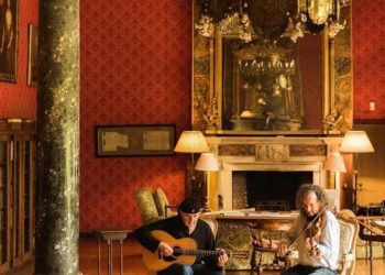 Musicians; Dennis Cahil and Martin Hayes, performing in Bantry House as part of Masters of Tradition 2017.