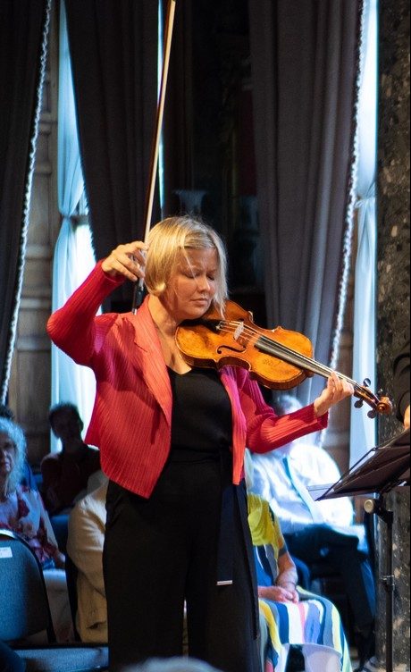 Alina Ibragimova of the Chiaroscuro Quartet