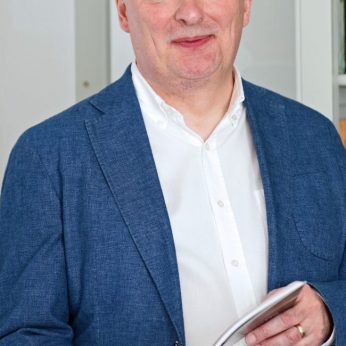 Antain Mac Lochlainn