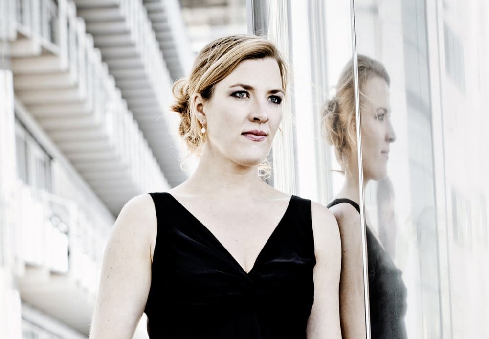Kerstin Dill - landscape|Kerstin Dill - short